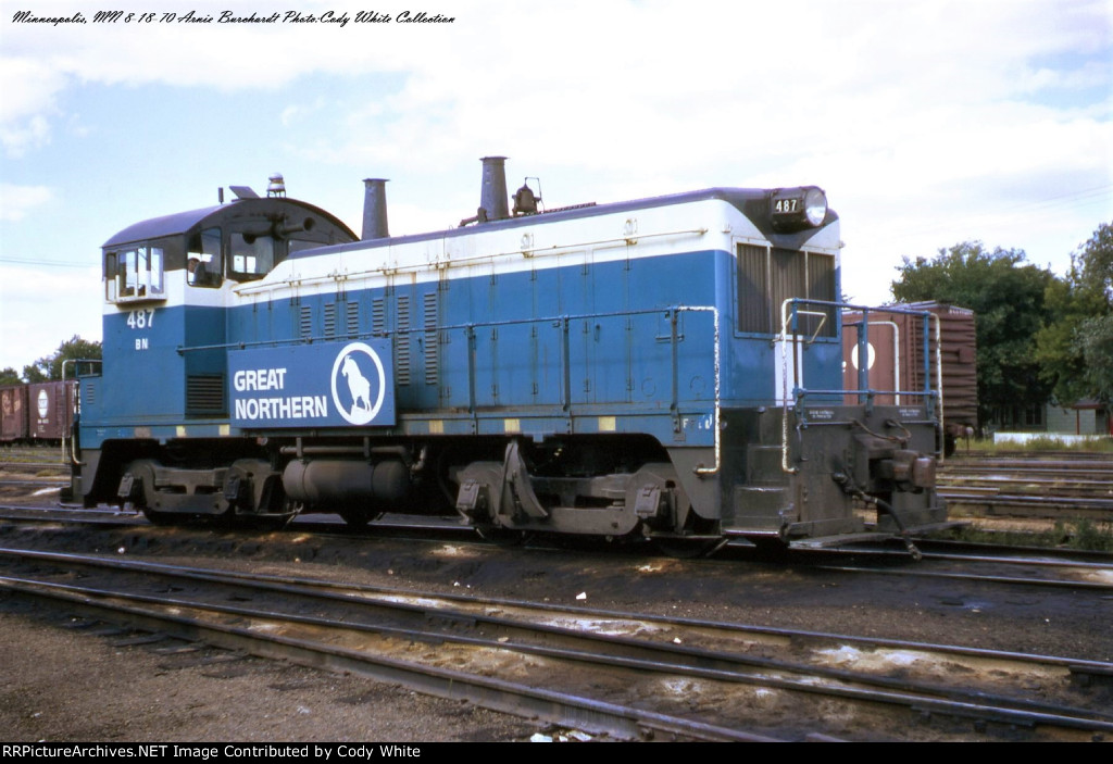 Burlington Northern NW2 487
